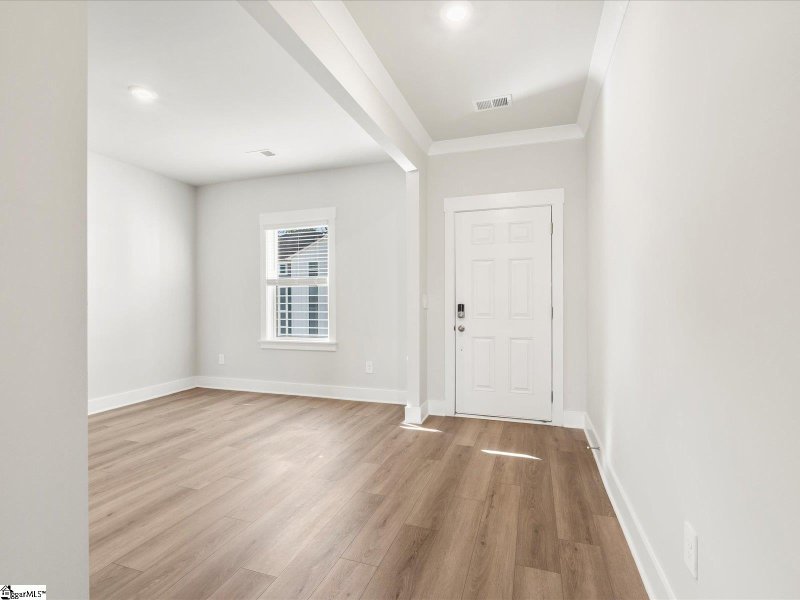 Property image 2 of 819 Burghley Circle in Chestnut Grove, Greer, SC 29651