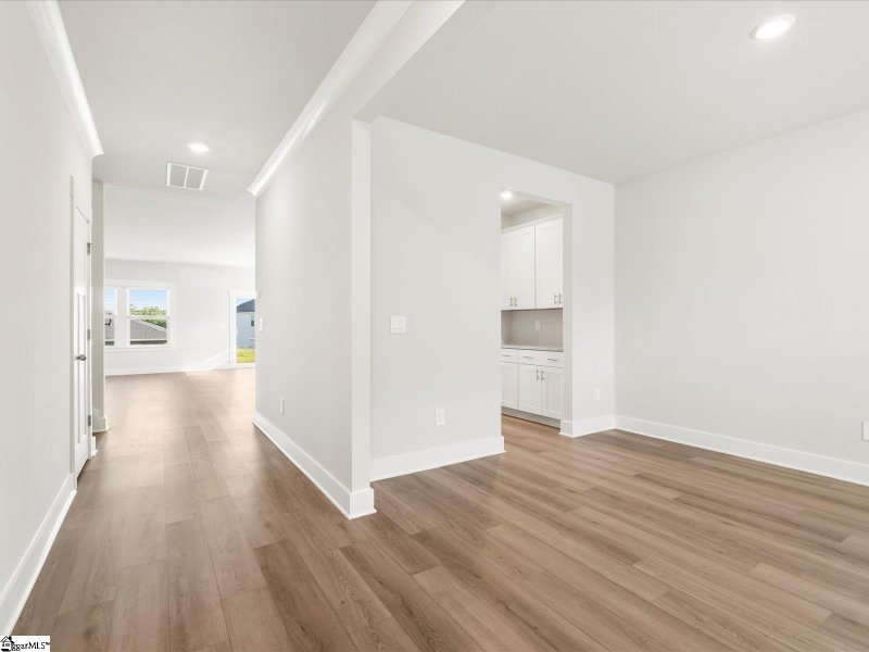 Property image 3 of 819 Burghley Circle in Chestnut Grove, Greer, SC 29651