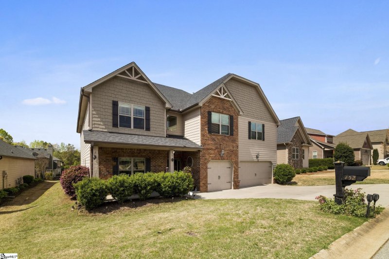 Property image 3 at 152 Notting Hill Lane, Greer, SC 29651