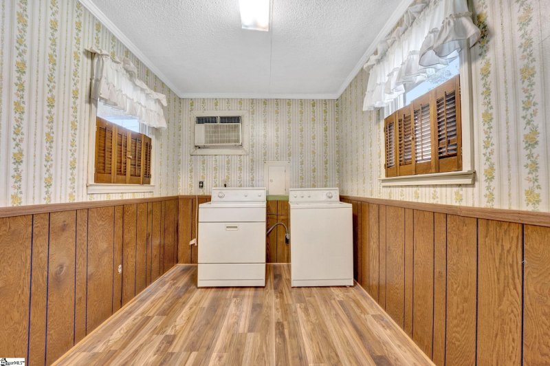 Property image 4 at 13 Monaview Street, Greenville, SC 29617