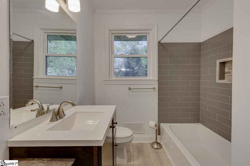 Property image 5 at 14 Carter Street, Greenville, SC 29607