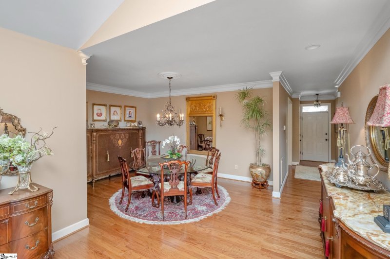 Property image 5 at 308 Greenview Circle, Greenville, SC 29609