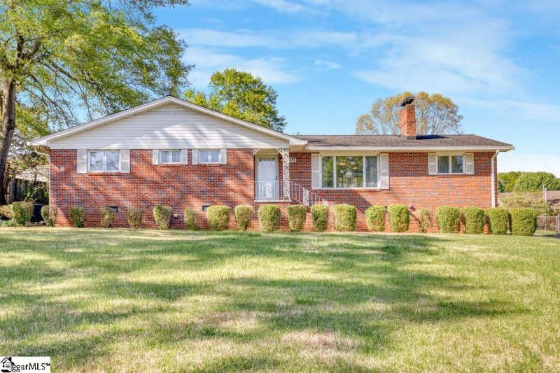 107 Alice Farr Drive