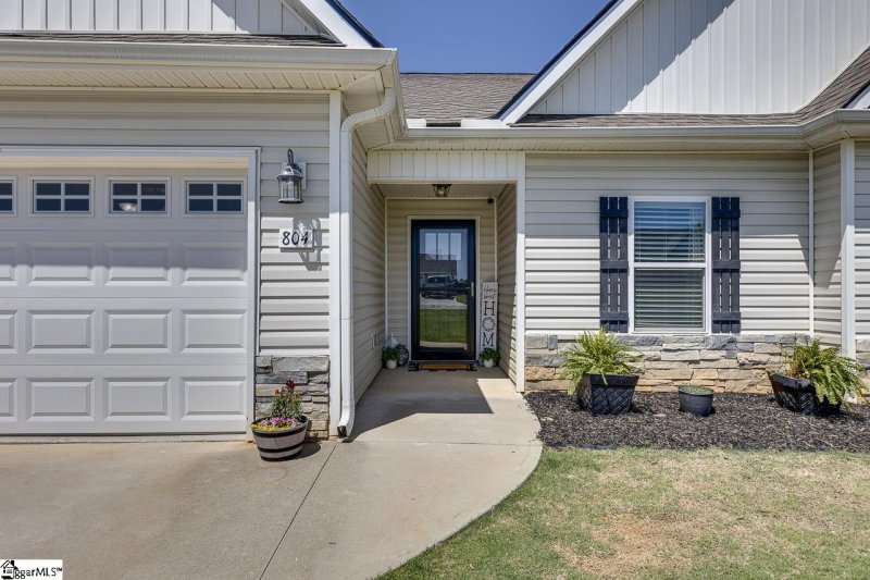 Property image 2 at 804 W Keepsake Lane, Inman, SC 29349