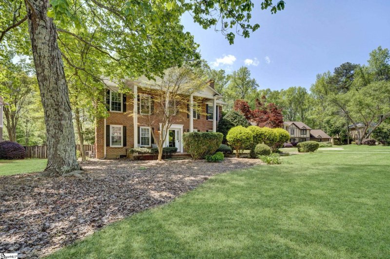 Property image 2 at 205 Loblolly Lane, Greenville, SC 29607