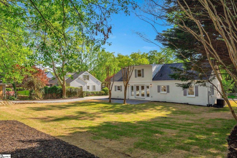 Property image 3 at 26 Arcadia Drive, Greenville, SC 29609