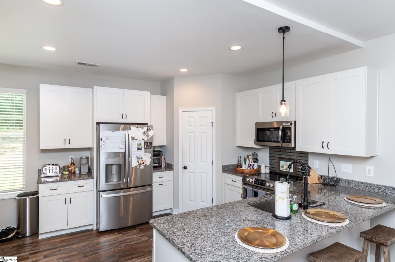 Property image 5 at 106 Crosby Circle, Greenville, SC 29605