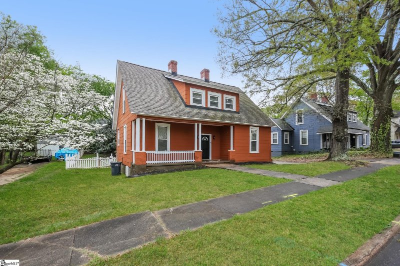 Property image 2 at 18 Woodside Avenue, Greenville, SC 29611