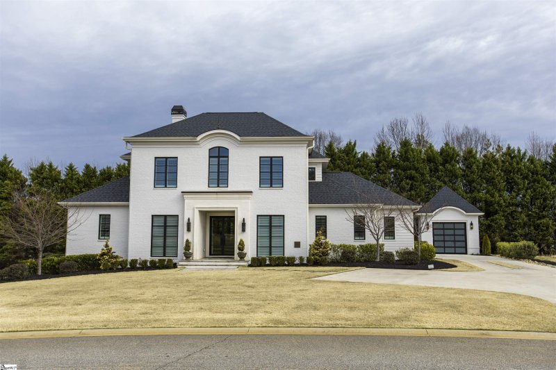 Le Jardin, Greer Community