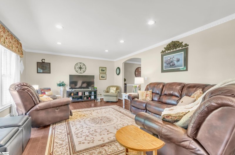 Property image 4 at 10 Seabury Drive, Greenville, SC 29615