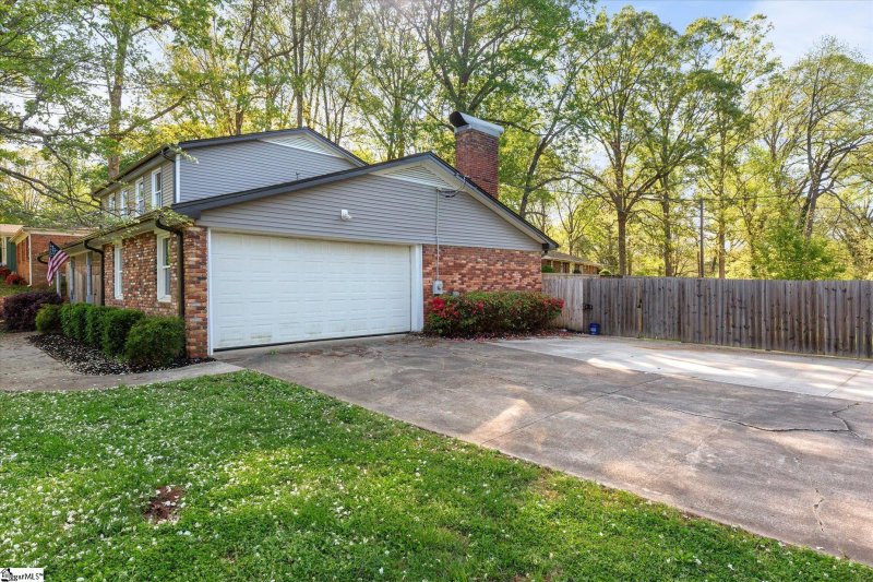 Property image 2 at 333 Fairlane Drive, Spartanburg, SC 29307