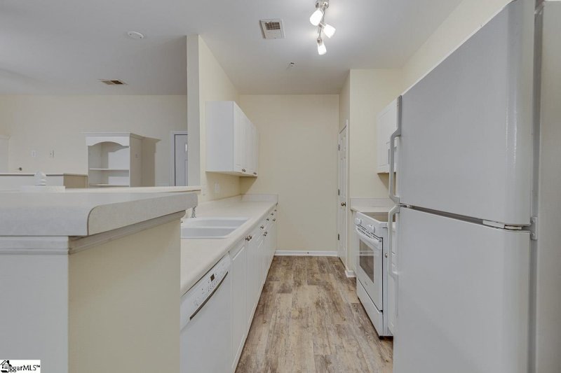 Property image 3 at 604 Mckenna Circle, Greenville, SC 29615