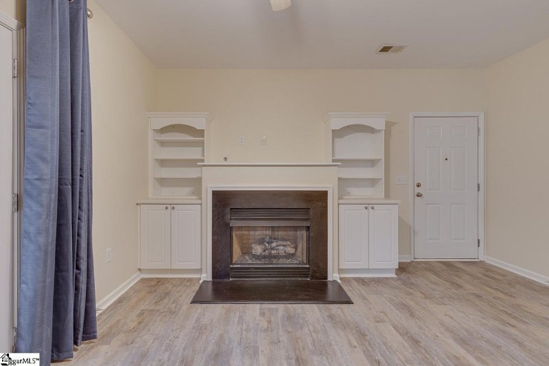 Property image 4 at 604 Mckenna Circle, Greenville, SC 29615