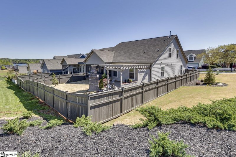 Property image 3 at 301 Farmers Market Street, Taylors, SC 29687