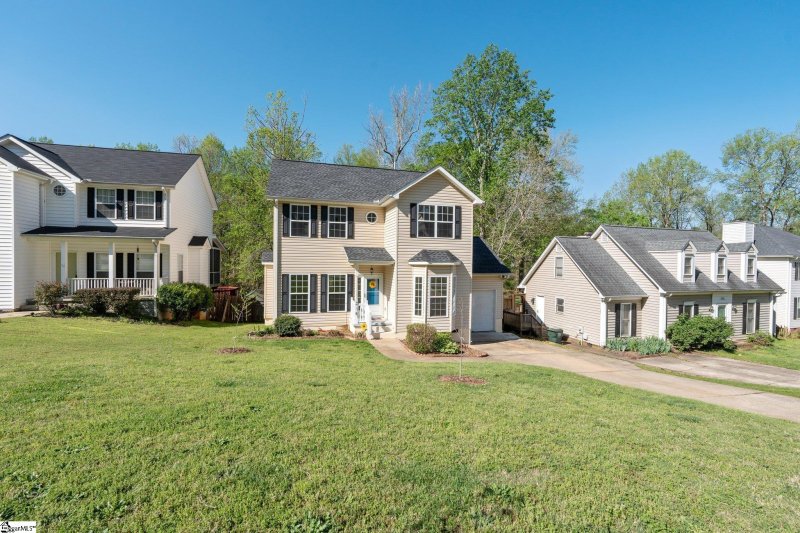 Property image 2 at 218 Ginger Lane, Taylors, SC 29687