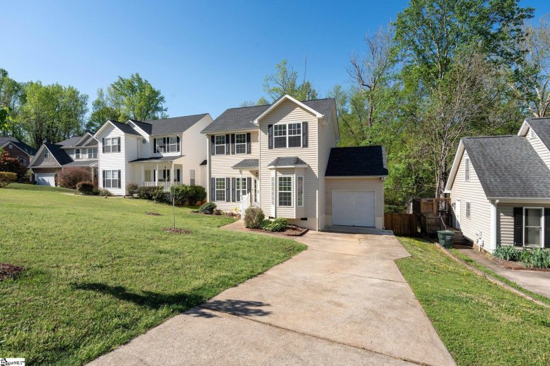 Property image 3 at 218 Ginger Lane, Taylors, SC 29687