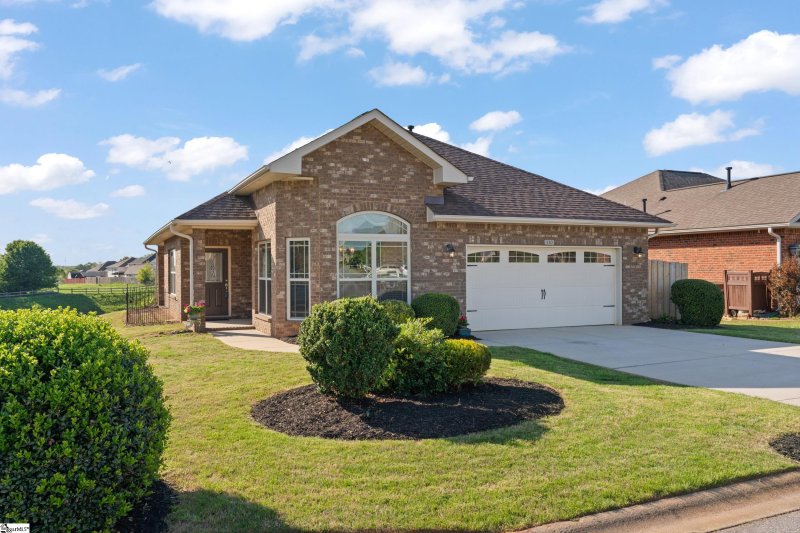 Property image 3 at 110 Airdale Lane, Simpsonville, SC 29680