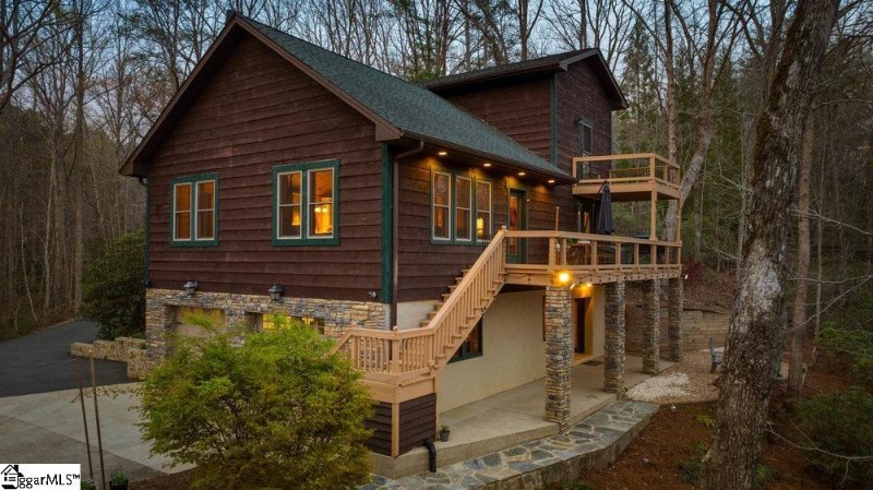 Property image 3 of 502 Caledonia Loop in Lake Lanier, Landrum, SC 29356