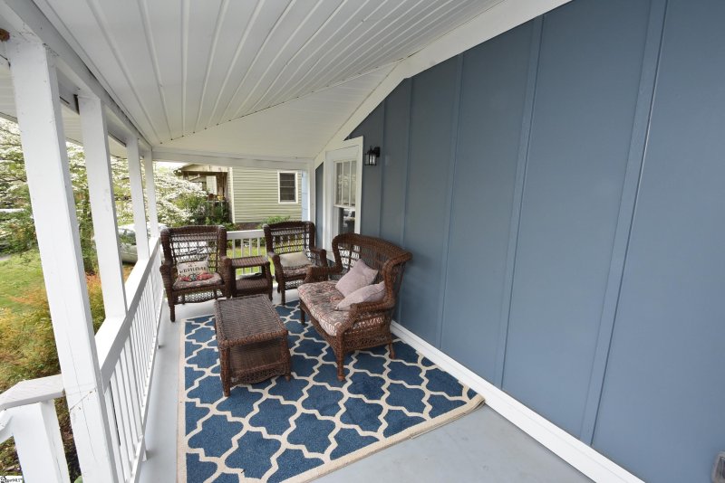 Property image 2 at 19 11th Street, Greer, SC 29651