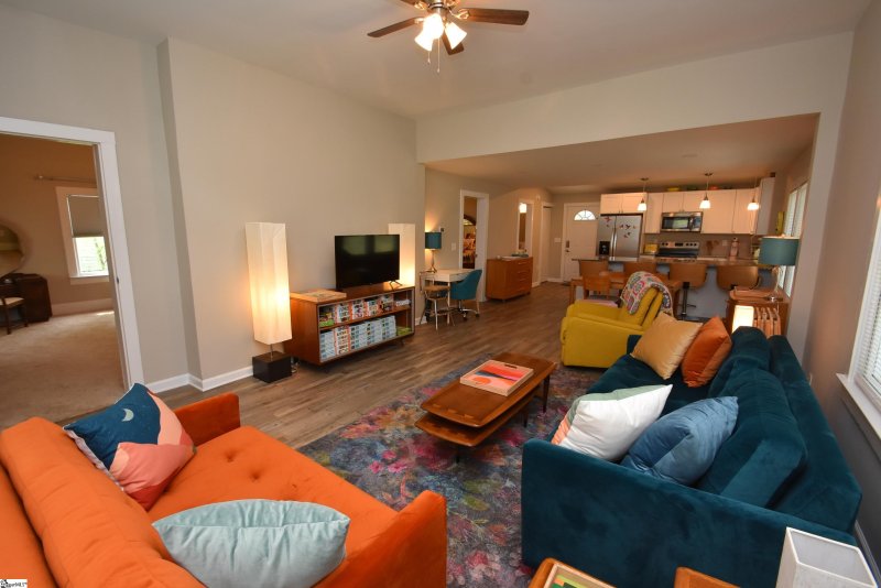 Property image 3 at 19 11th Street, Greer, SC 29651