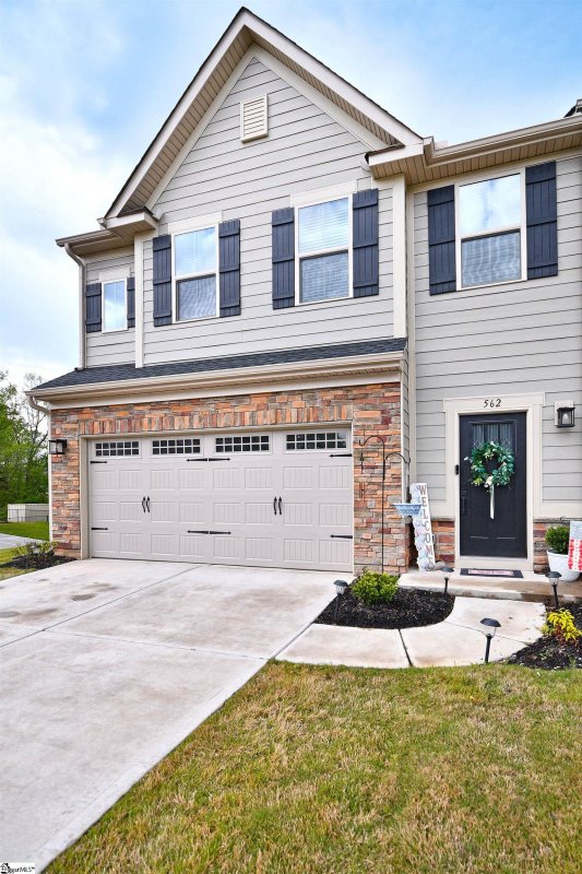 Property image 4 at 562 Martin Creek Drive, Simpsonville, SC 29680