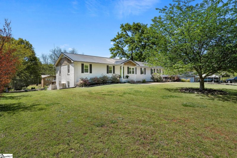 Property image 2 at 6 River Drive Extension, Williamston, SC 29697