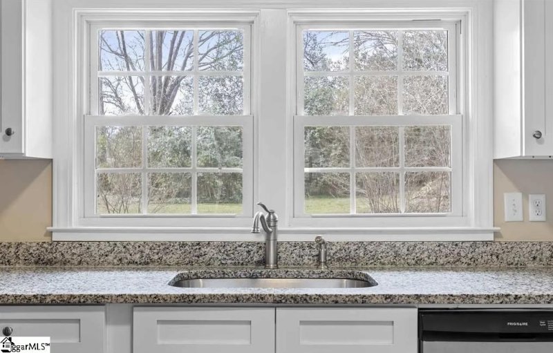 Property image 4 at 304 Elizabeth Drive, Greenville, SC 29615