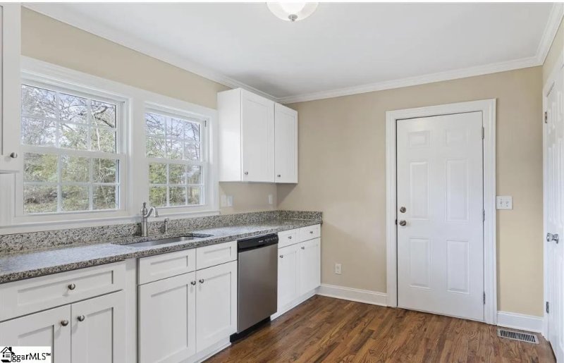 Property image 5 at 304 Elizabeth Drive, Greenville, SC 29615