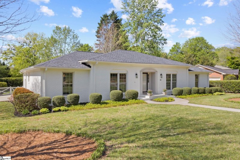 Property image 2 at 118 Continental Drive, Greenville, SC 29615