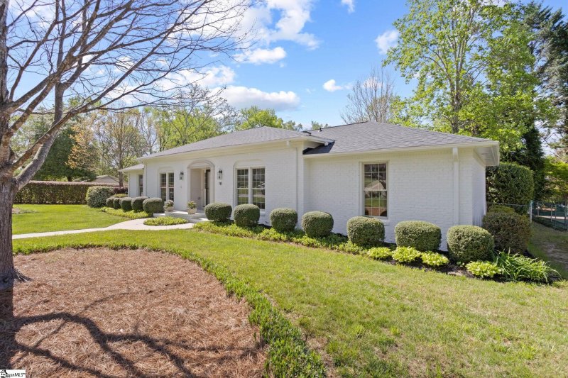 Property image 3 at 118 Continental Drive, Greenville, SC 29615