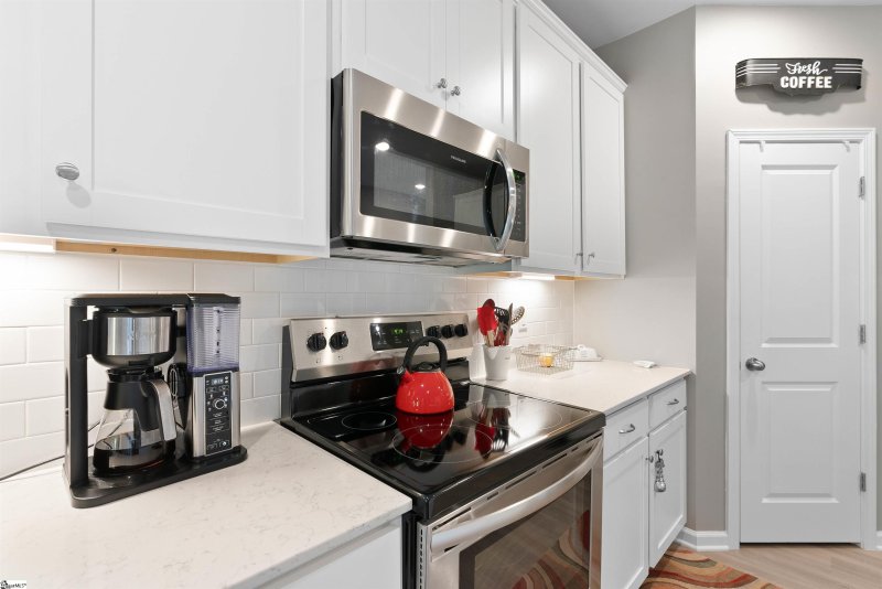 Property image 4 of 122 Aleppo Lane in The Pines, Greer, SC 29651