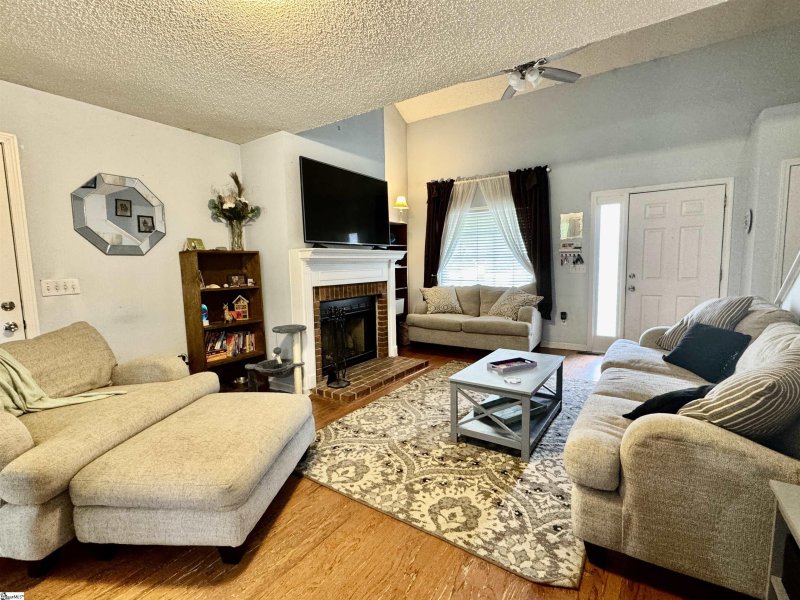 Property image 3 at 438 Timberview Lane, Simpsonville, SC 29681