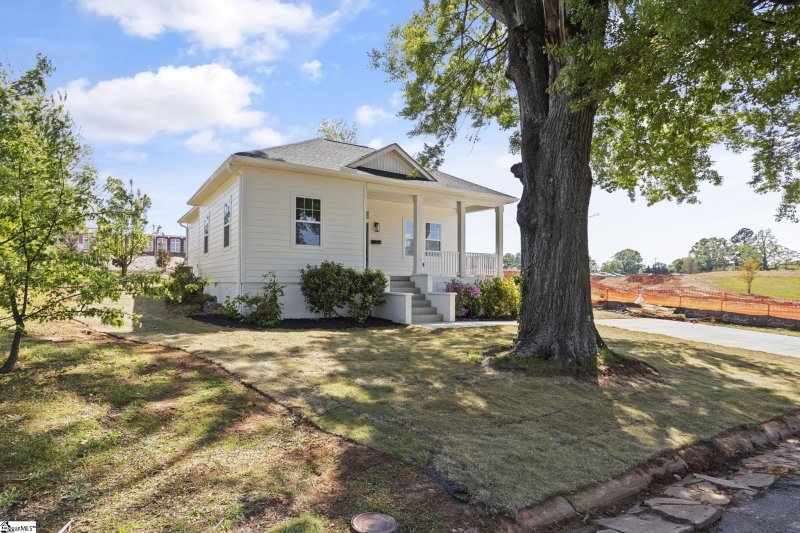 Property image 2 at 104 B Street, Greenville, SC 29611