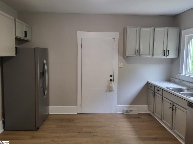 Property image 5 at 512 Spring Street, Greenville, SC 29611