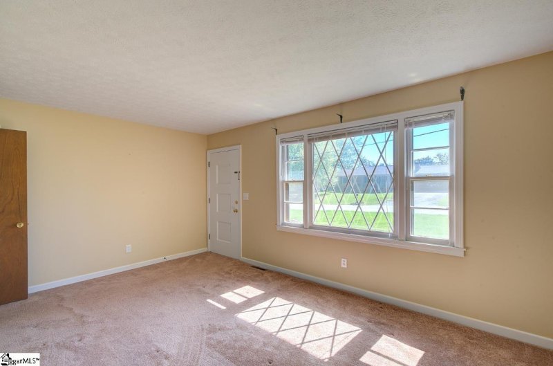 Property image 5 at 17 Konnarock Circle, Greenville, SC 29617