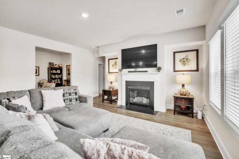 Property image 4 at 101 Roderick Lane, Greenville, SC 29605