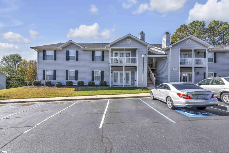 805 Pelham Square Way