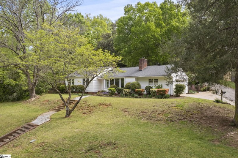 Property image 3 at 210 Chick Springs Road, Greenville, SC 29609