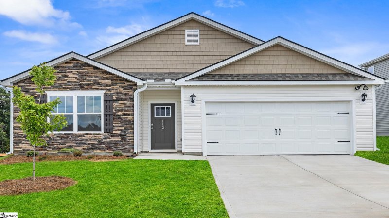 Property image 2 at 112 Depot Circle, Greenwood, SC 29646