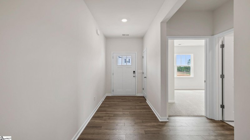 Property image 4 at 112 Depot Circle, Greenwood, SC 29646