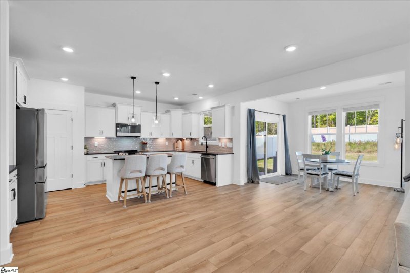 Property image 2 at 102 Moorish Circle, Simpsonville, SC 29681