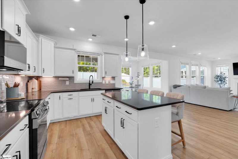 Property image 3 at 102 Moorish Circle, Simpsonville, SC 29681