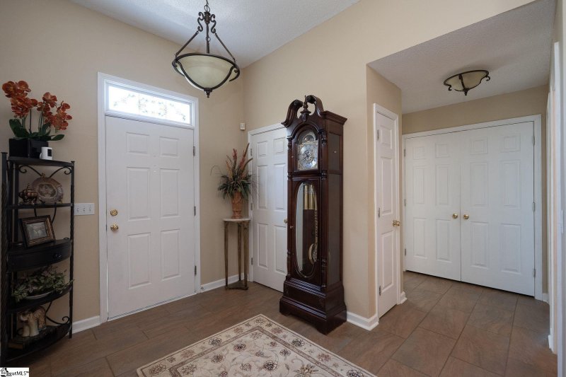 Property image 2 at 38 River Park Lane, Taylors, SC 29687