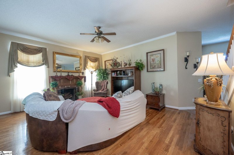 Property image 5 at 38 River Park Lane, Taylors, SC 29687