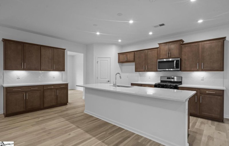 Property image 3 at 1374 Willow Ridge Way, Spartanburg, SC 29306