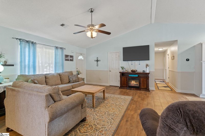 Property image 3 at 1702 Morning Meadow Drive, Fountain Inn, SC 29644