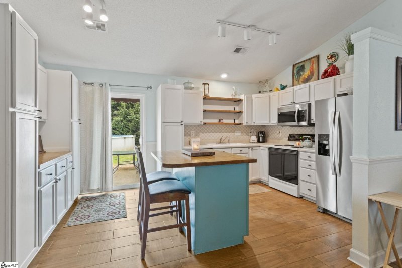 Property image 4 at 1702 Morning Meadow Drive, Fountain Inn, SC 29644