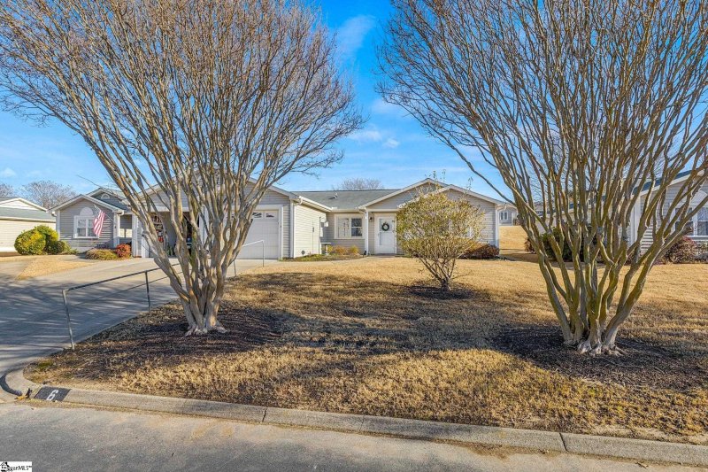 Property image 2 at 6 Hillview Drive, Greenville, SC 29615