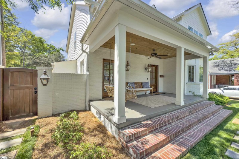 Property image 4 at 18 Ottaway Drive, Greenville, SC 29605