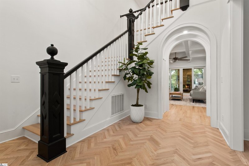 Property image 5 at 215 W Earle Street, Greenville, SC 29609